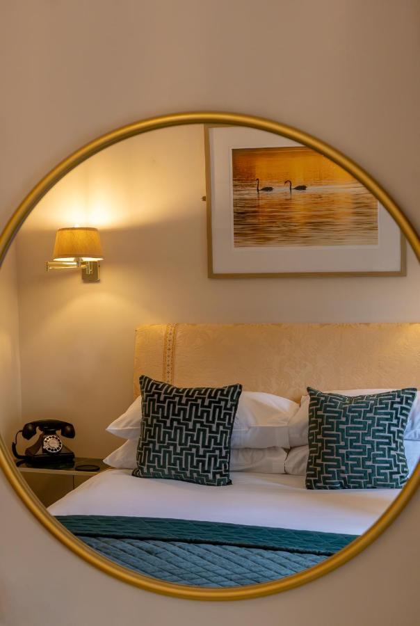 Leeds Castle Stable Courtyard Bed And Breakfast Maidstone Exterior photo